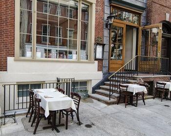 The Dwight D, A City House 4*