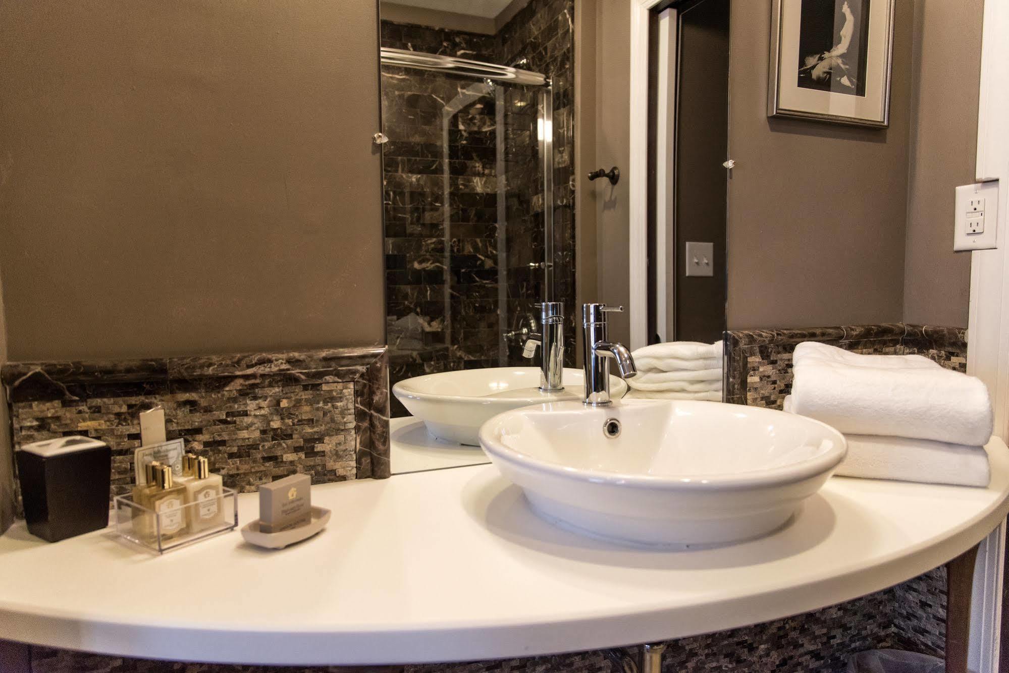 Hotel The Dwight D, A City House 4*