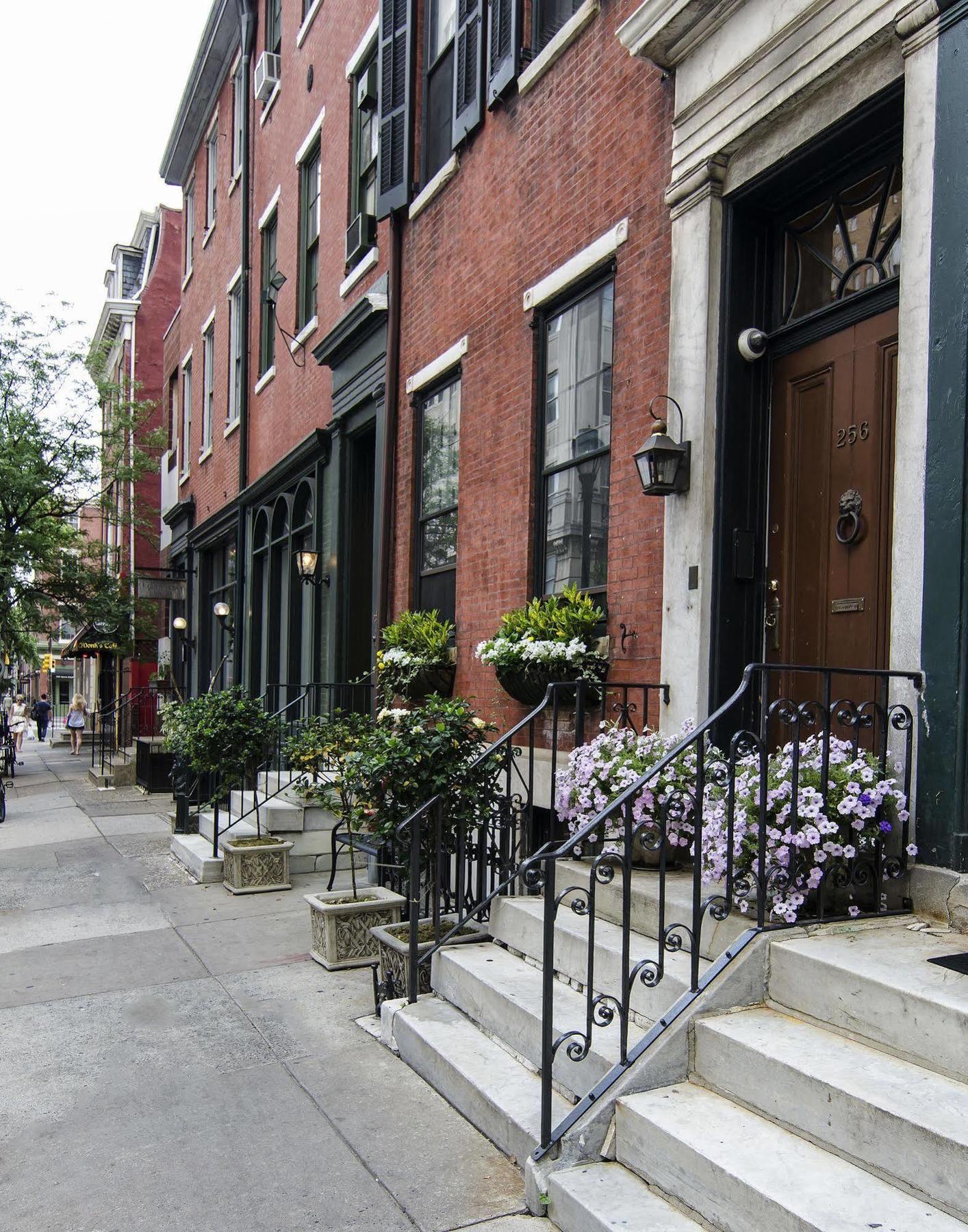 The Dwight D, A City House 4*